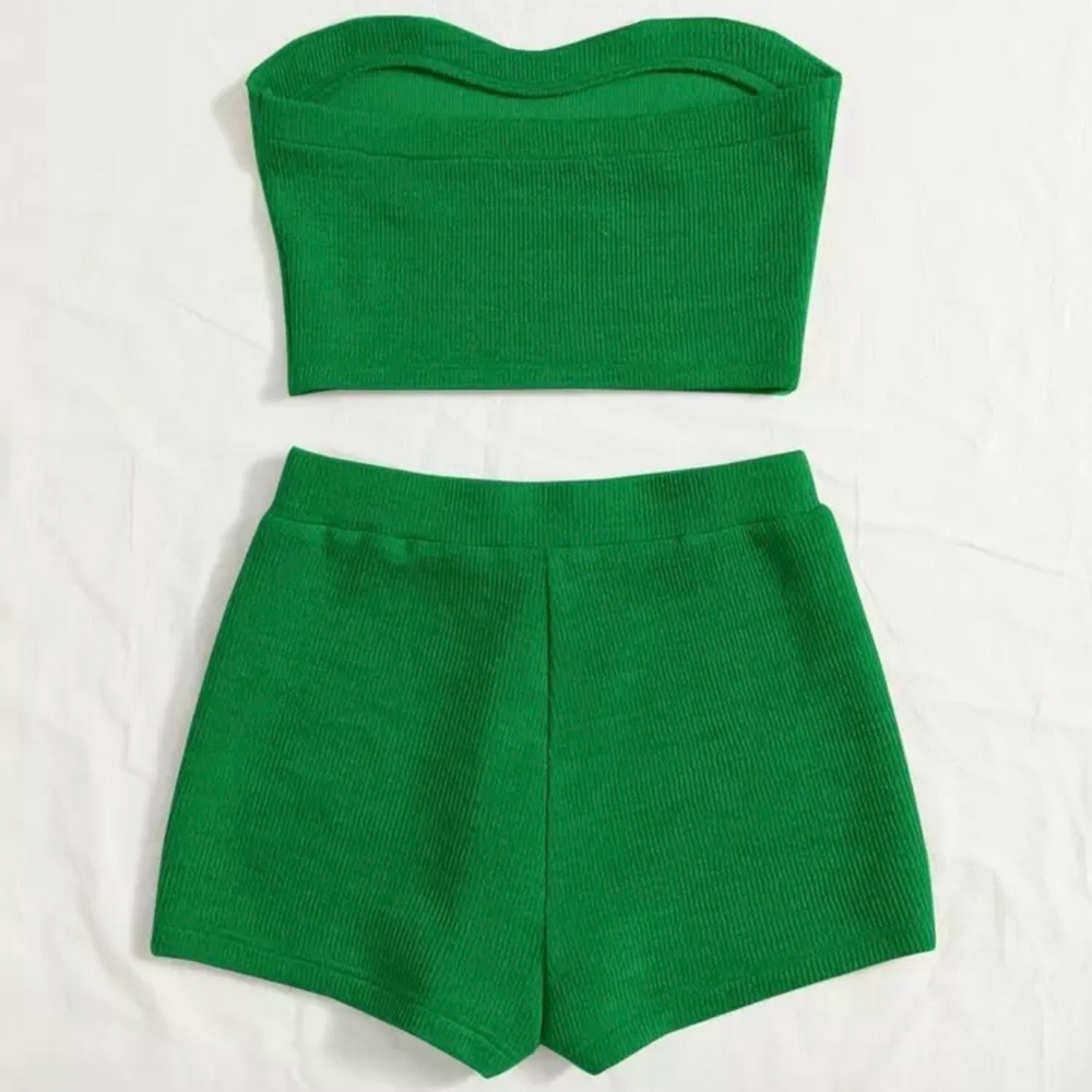 Green Lounge Set - Picture 2 of 3